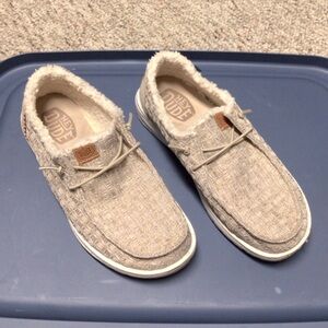 Youth Sherpalined Hey Dude size 6